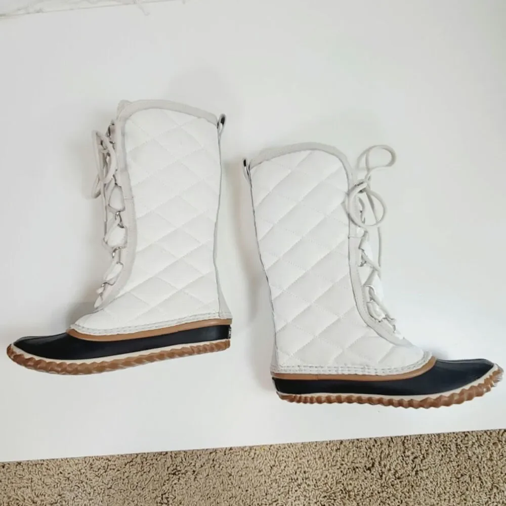 SOREL OUT & ABOUT TALL WATERPROOF LACE UP BOOTS IN WHITE, SZ 6.5